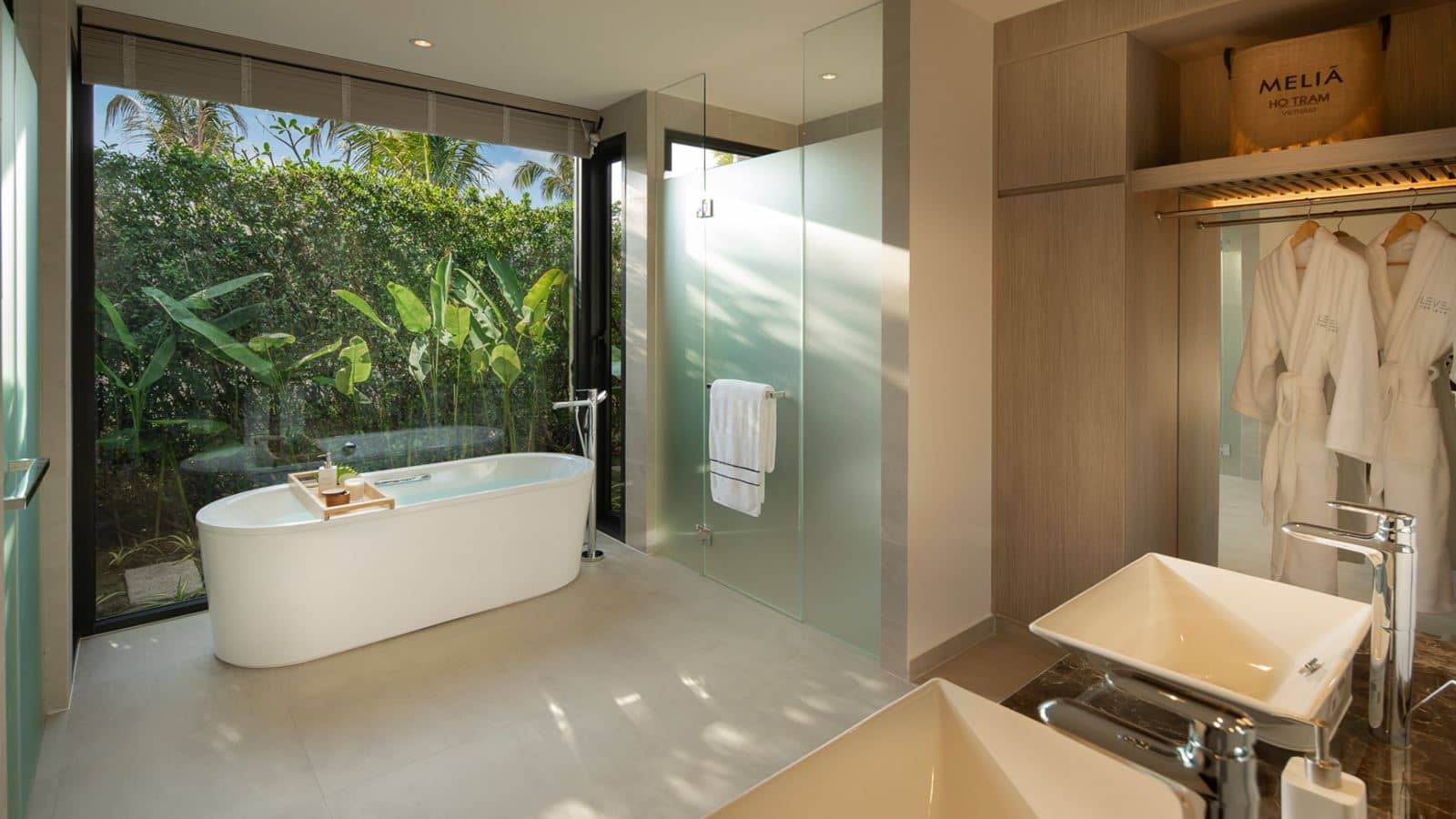 rooms-the-level-2bedroom-lakefront-pool-villa