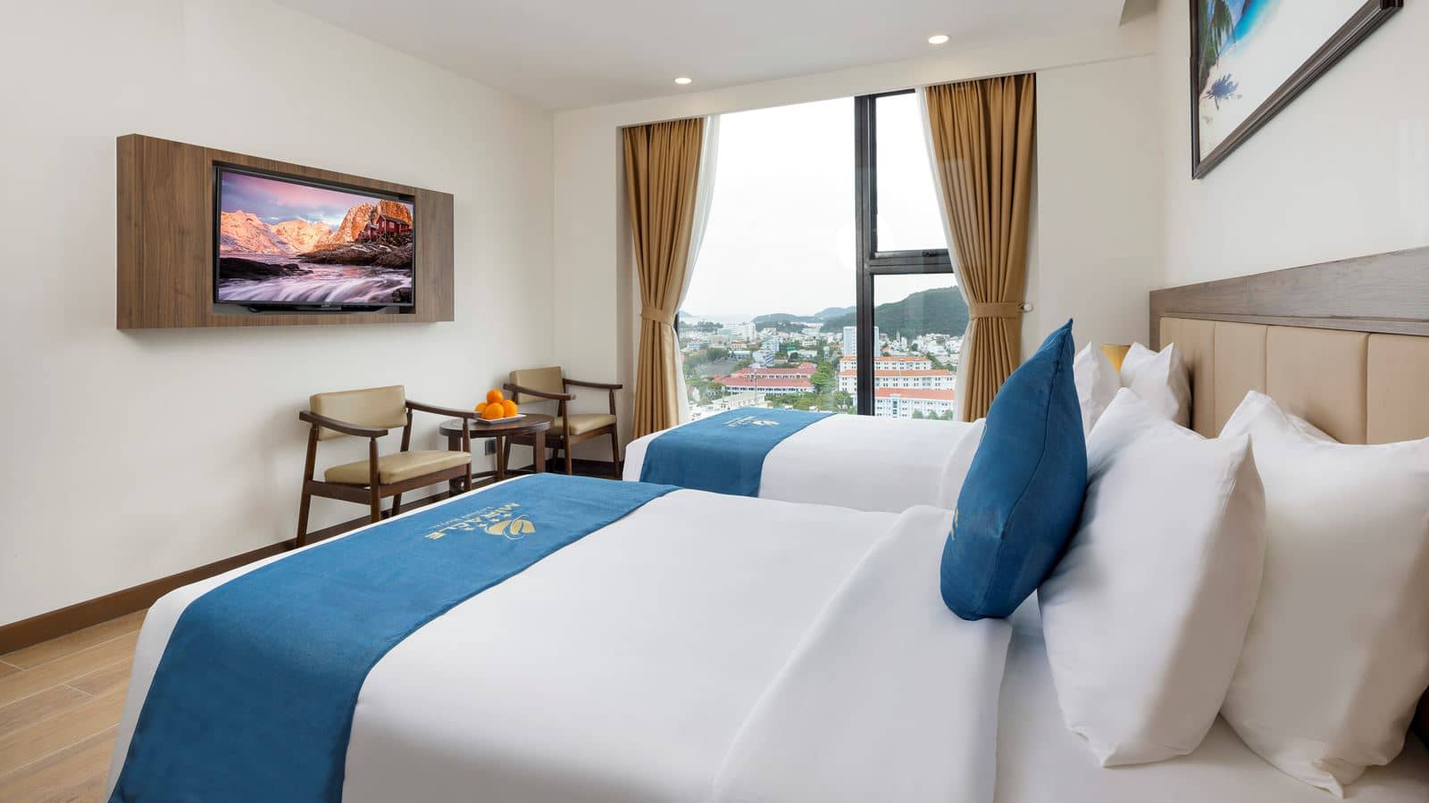 rooms-deluxe-room