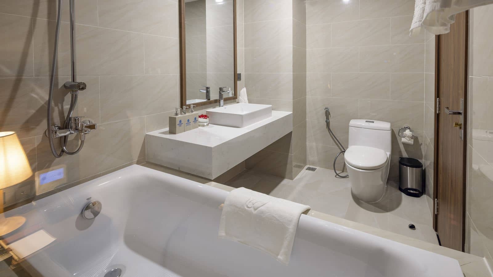 rooms-senior-deluxe-sea-view