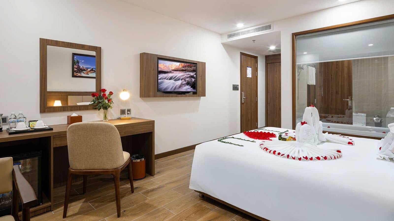 rooms-senior-deluxe-sea-view