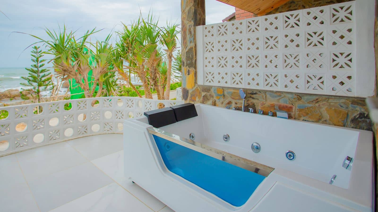 rooms-panorama-beachfront-child-without-extra-bed