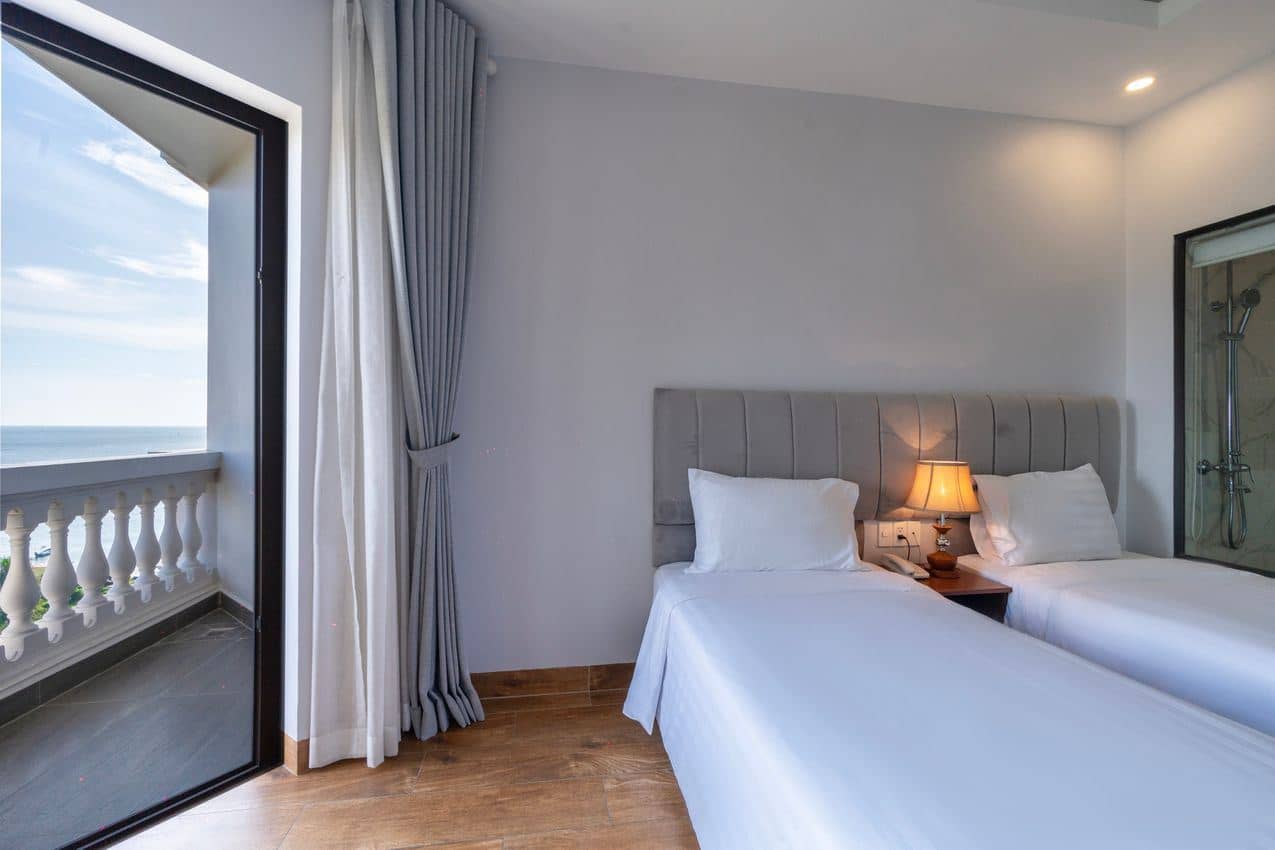 rooms-deluxe-sea-view