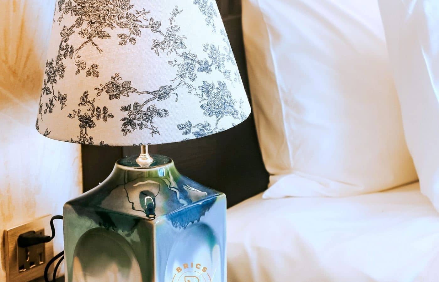 rooms-deluxe-room