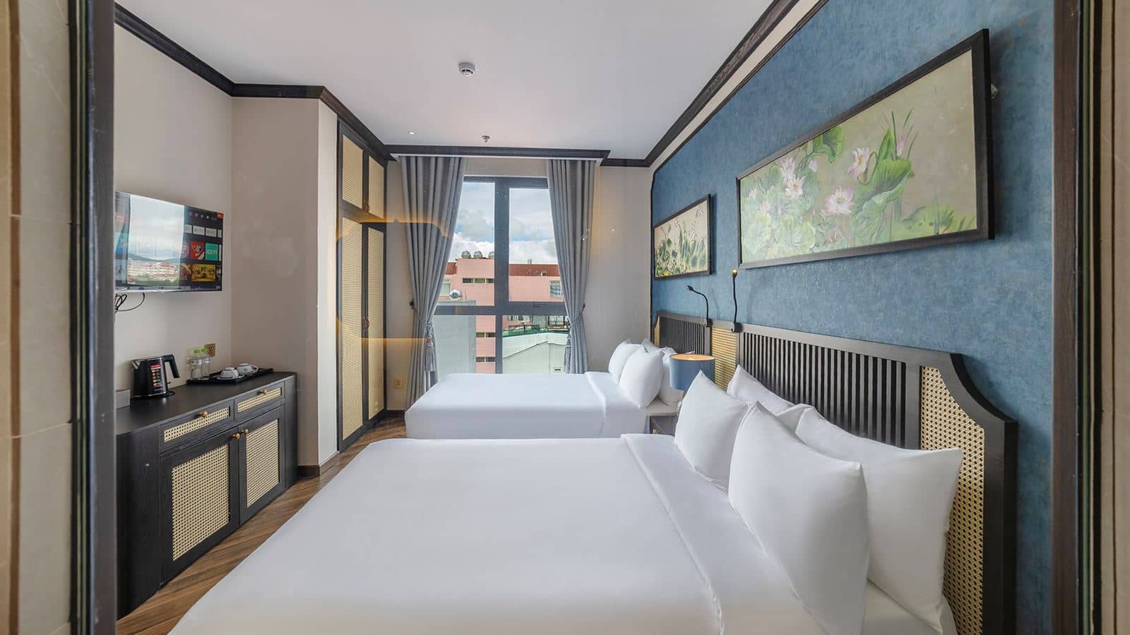 rooms-deluxe-room