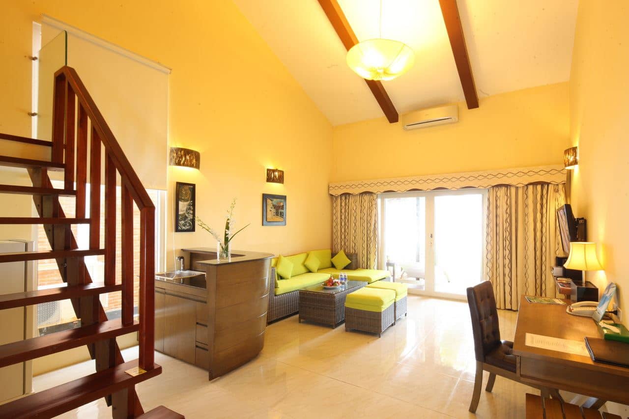 rooms-villa-beachfront-terrace-child-without-extra-bed
