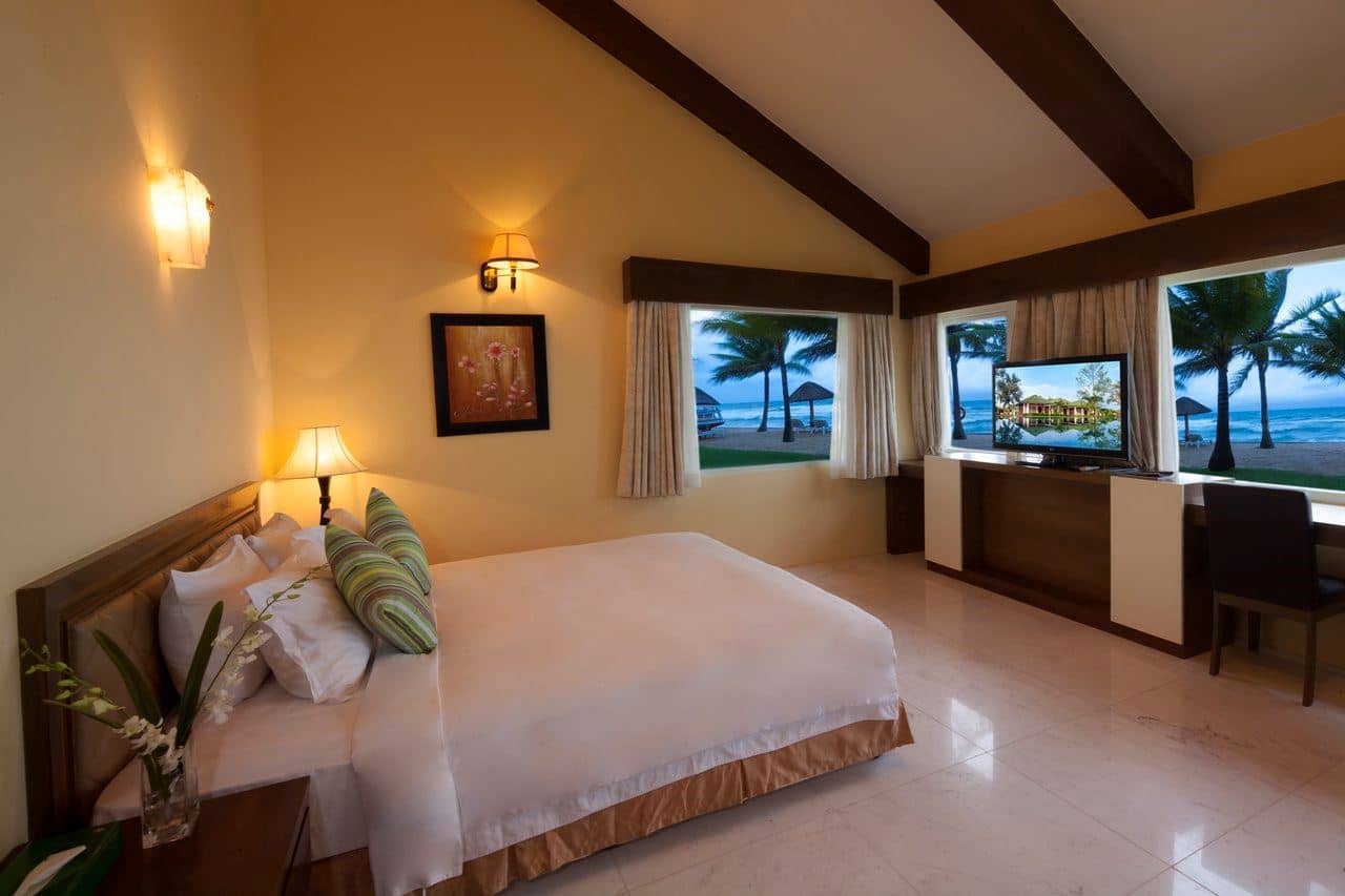 rooms-famiana-executive-suite-terrace-family