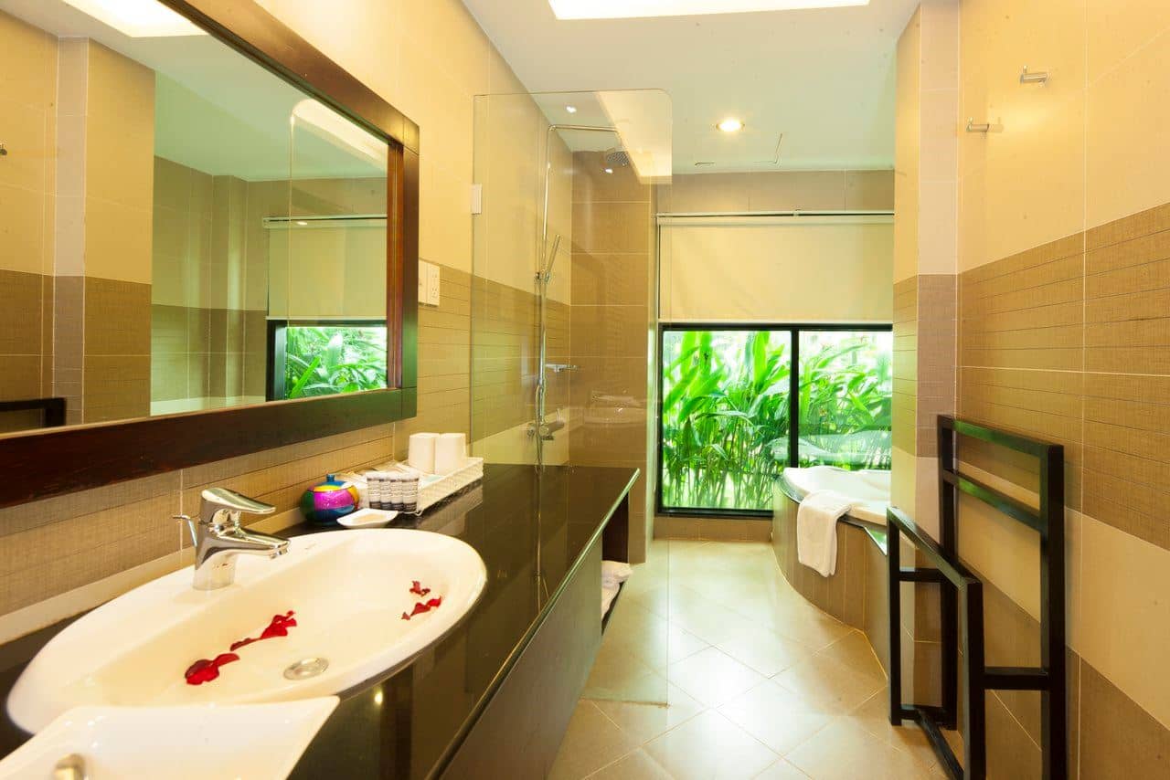rooms-premium-deluxe-garden-view-balcony-or-terrace