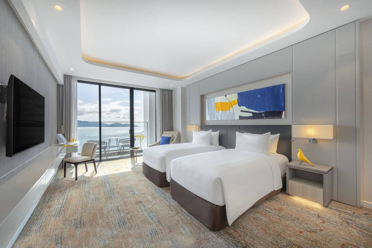 rooms-premier-ocean-view-with-balcony