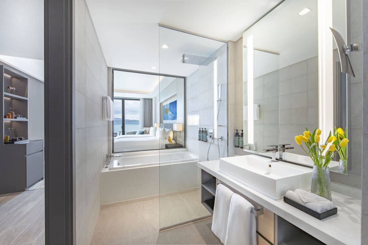 rooms-premier-ocean-view-with-balcony
