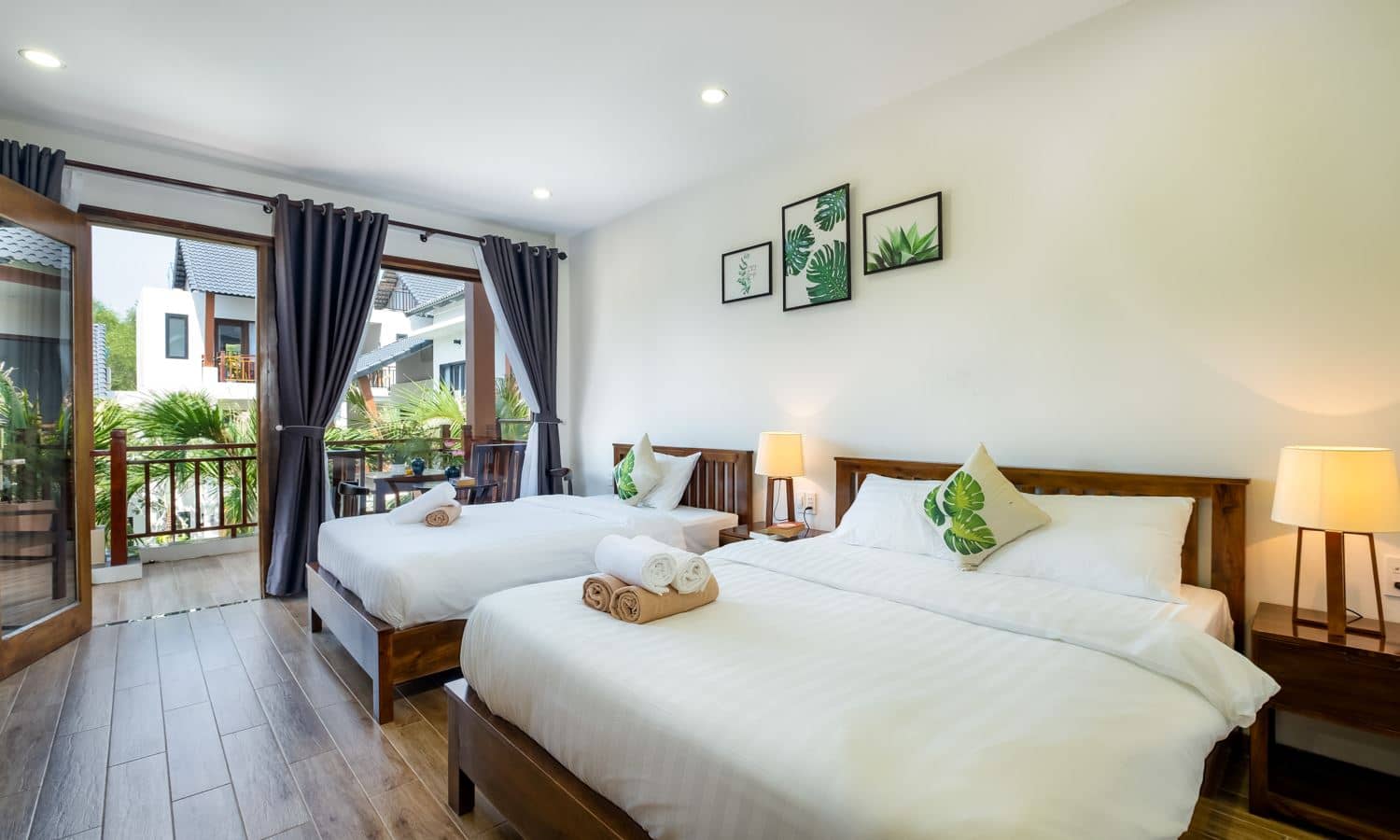 rooms-standard-triple-with-balcony-no-extra-bed