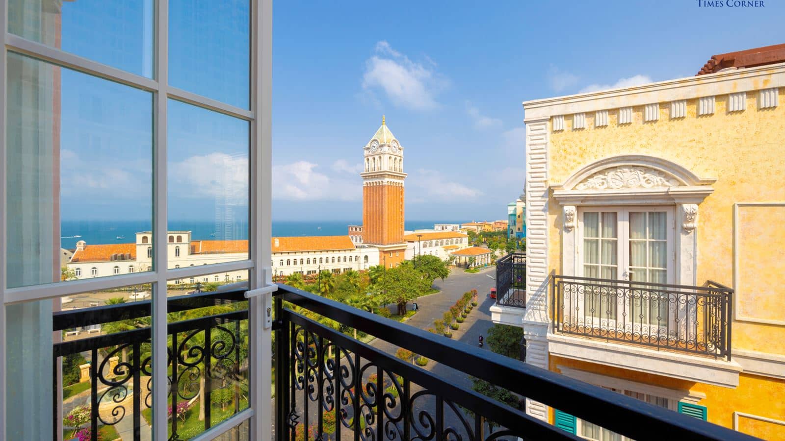rooms-premium-sea-view-with-balcony-no-extra-bed