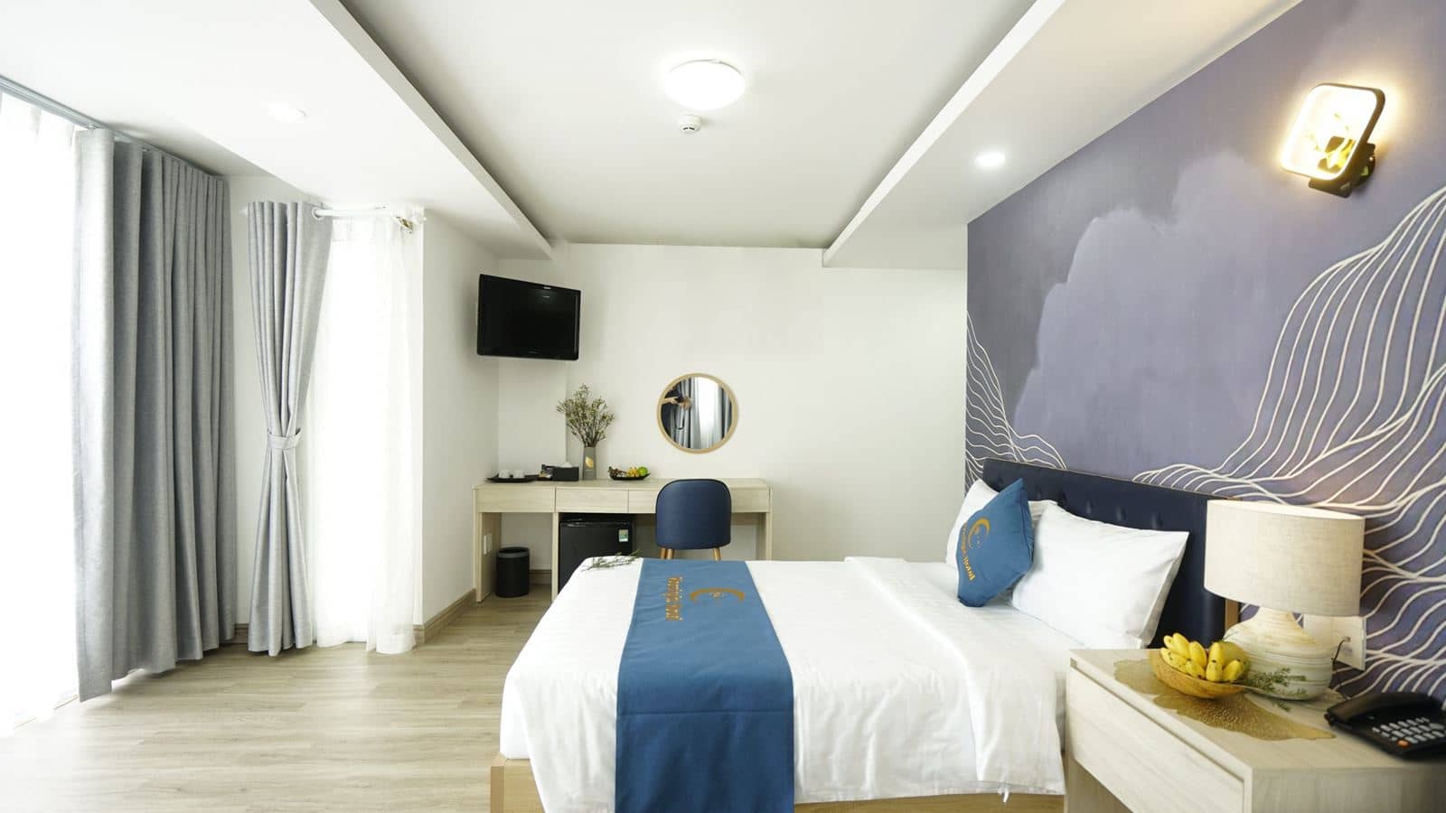 rooms-senior-city-view
