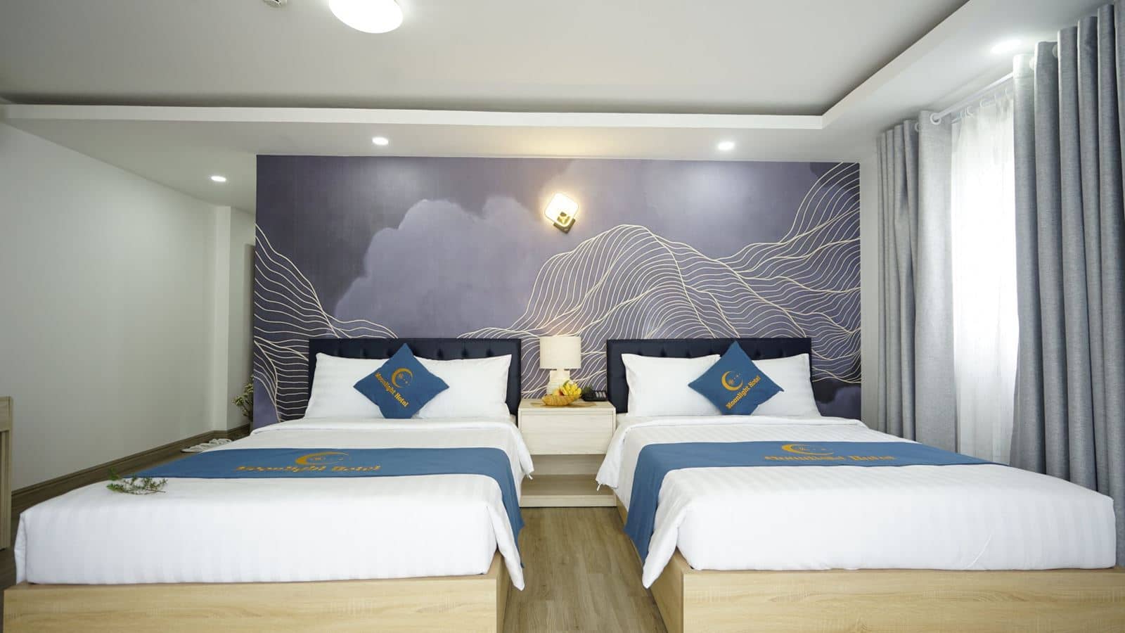 rooms-senior-city-view