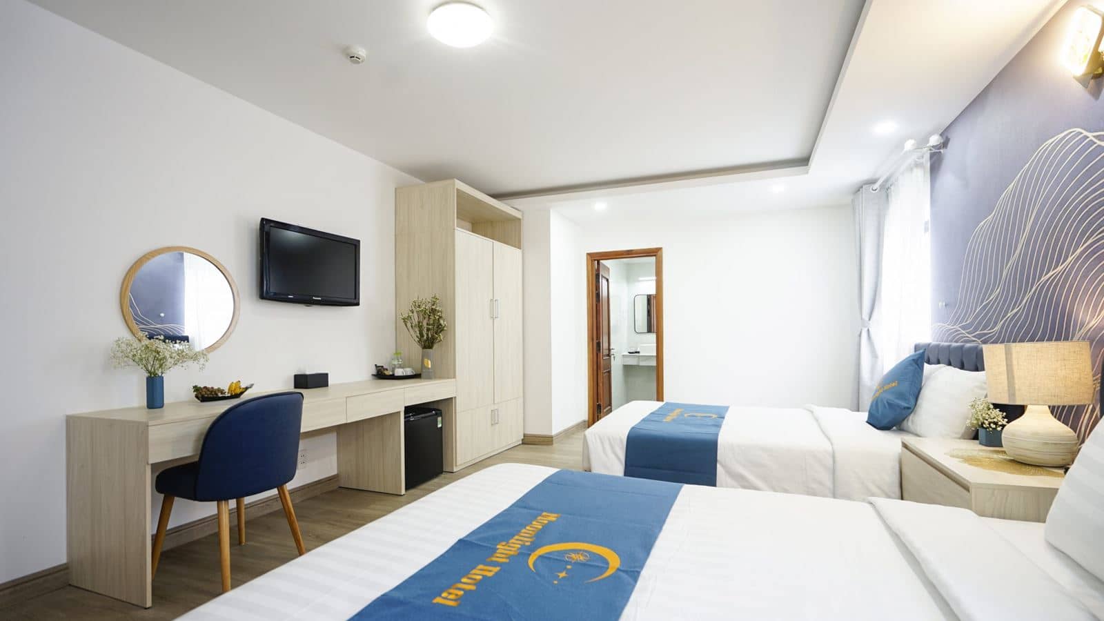 rooms-family-city-view