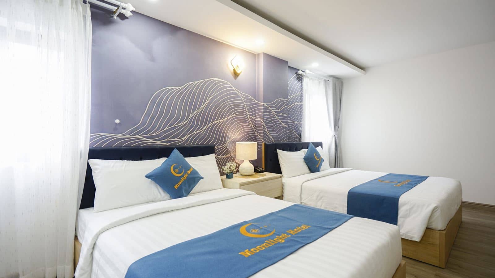 rooms-family-city-view