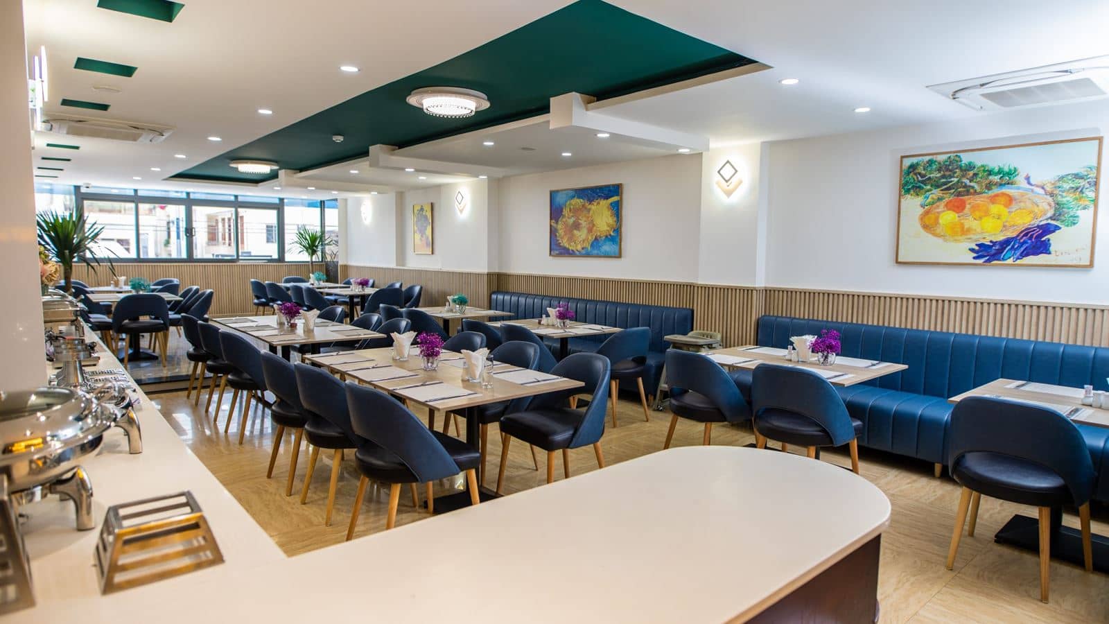 restaurants-restaurant