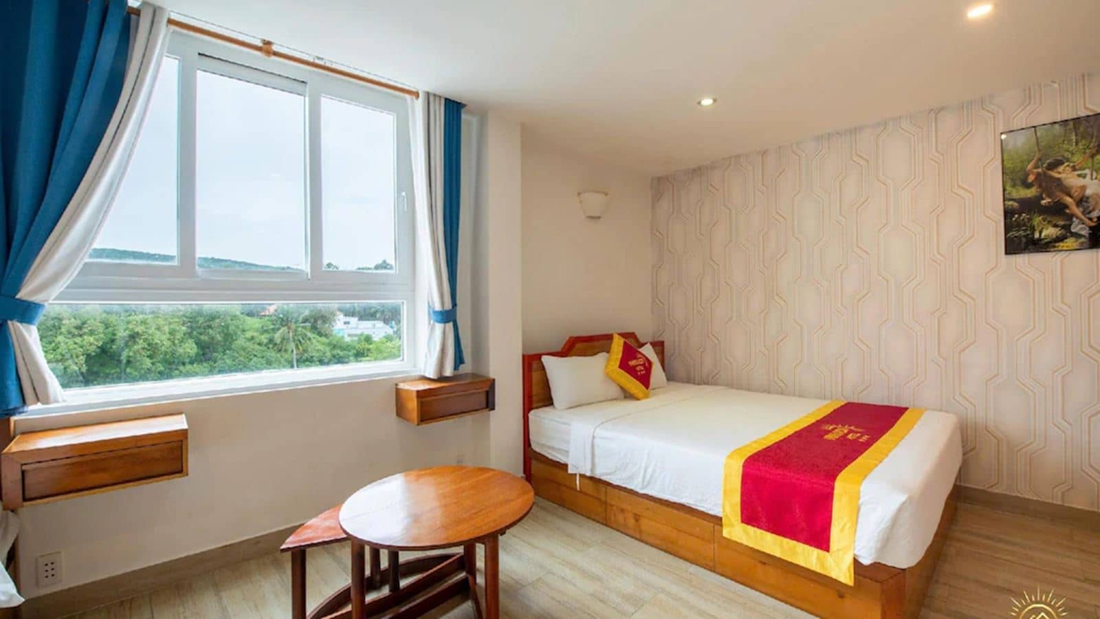 rooms-double-mountain-view
