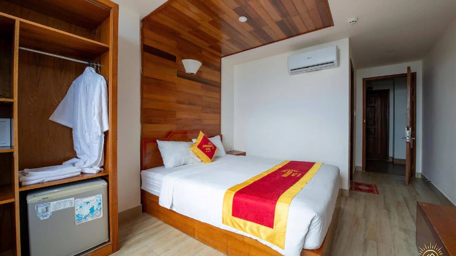 rooms-double-mountain-view-child-without-extra-bed
