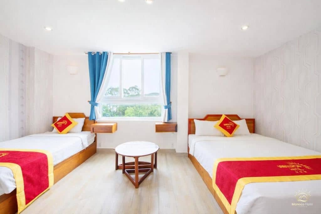 rooms-triple-mountain-view