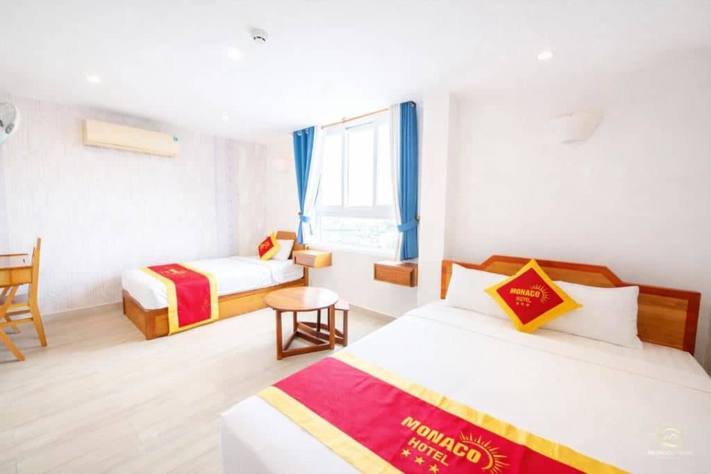 rooms-triple-mountain-view