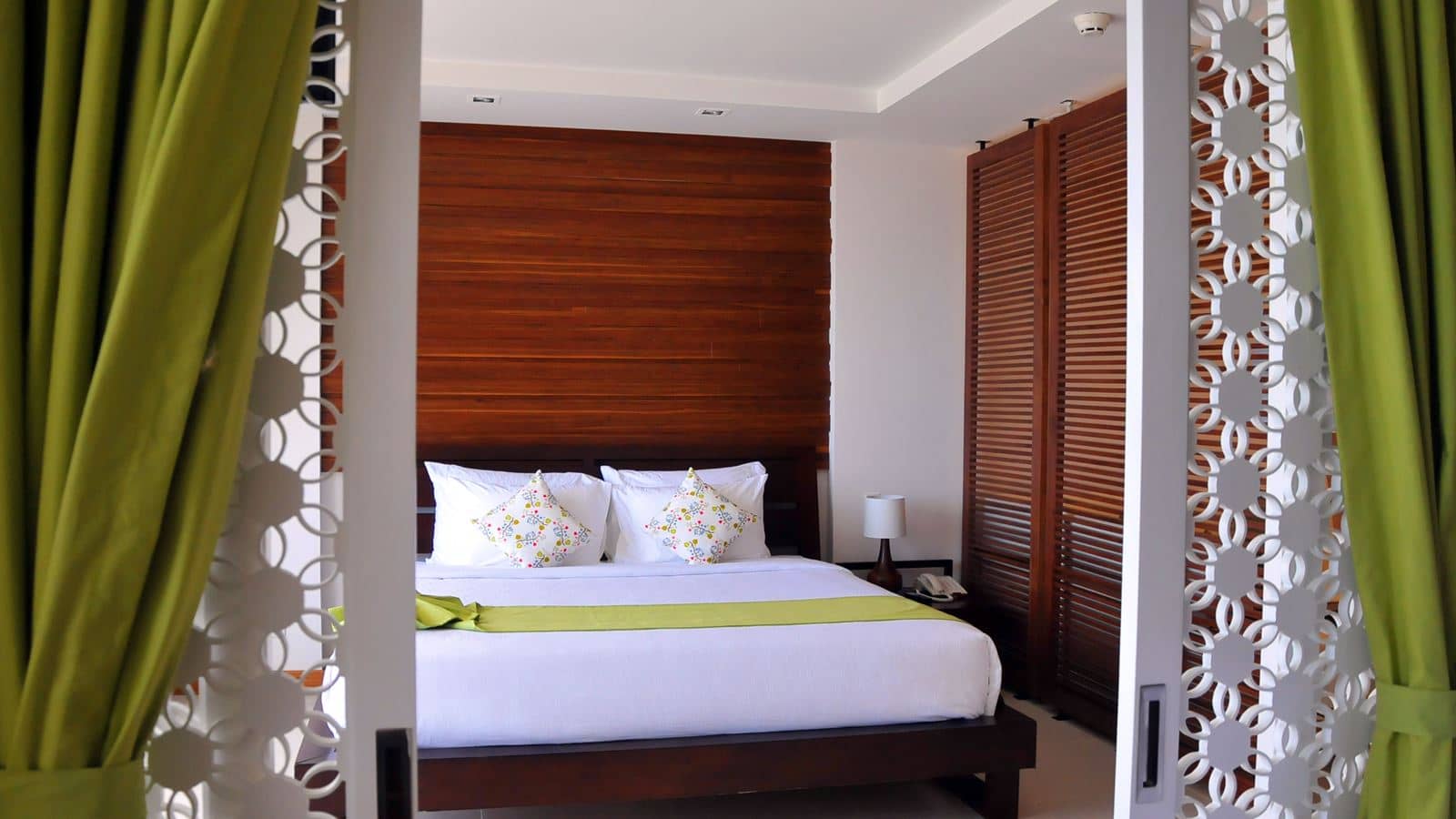 rooms-verde-condo-with-garden-view-child-without-extra-bed