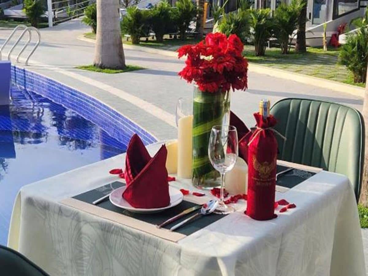 restaurants-restaurant