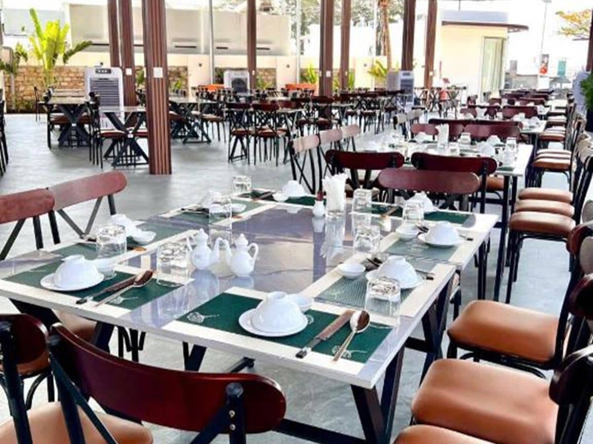 restaurants-restaurant