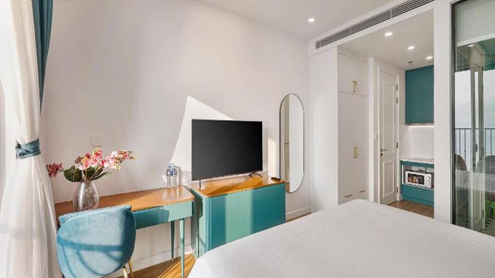rooms-studio-ocean--fireworks-view-no-extra-bed