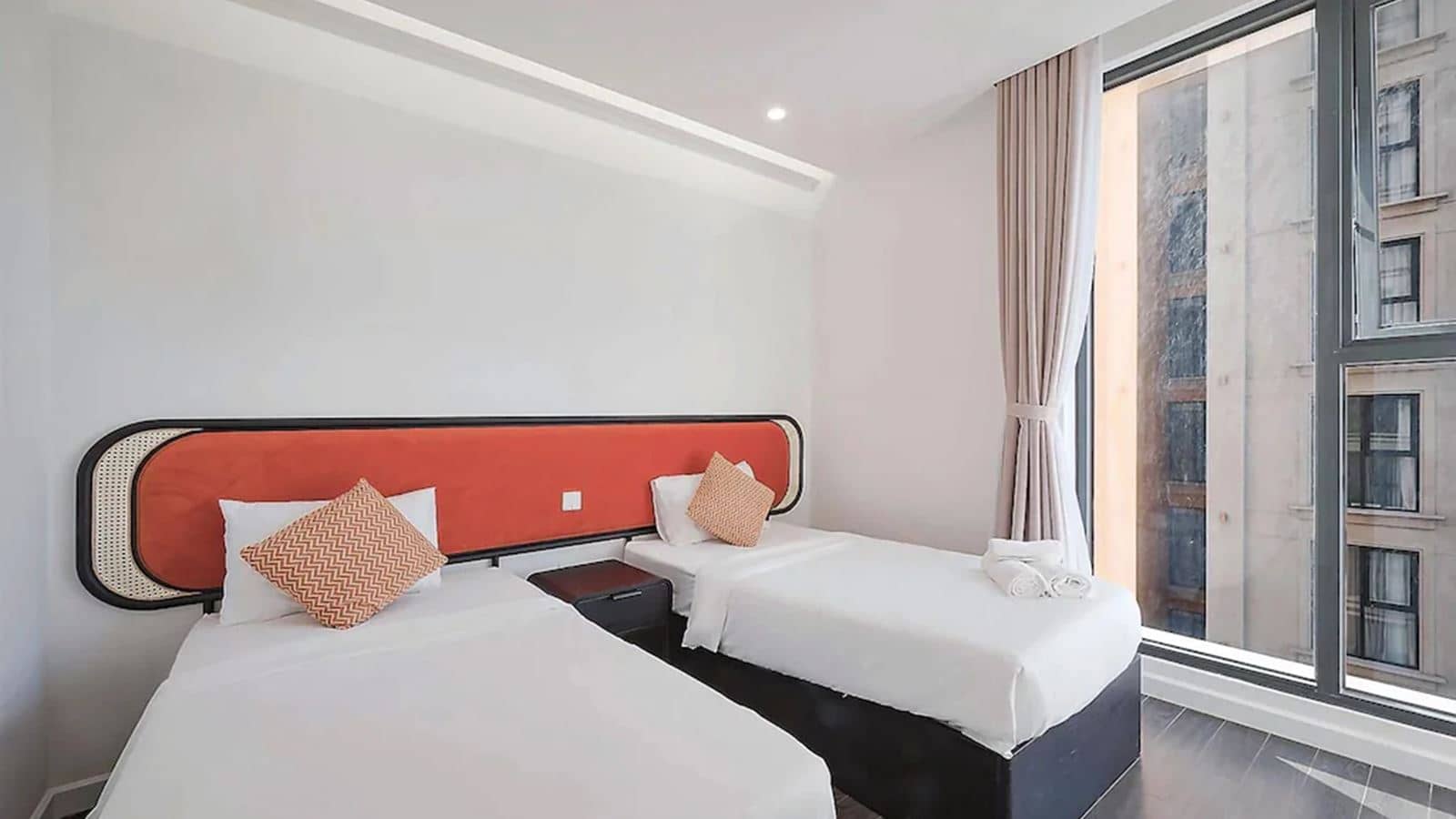 rooms-two-bedroom-mountain--city-view-apartment
