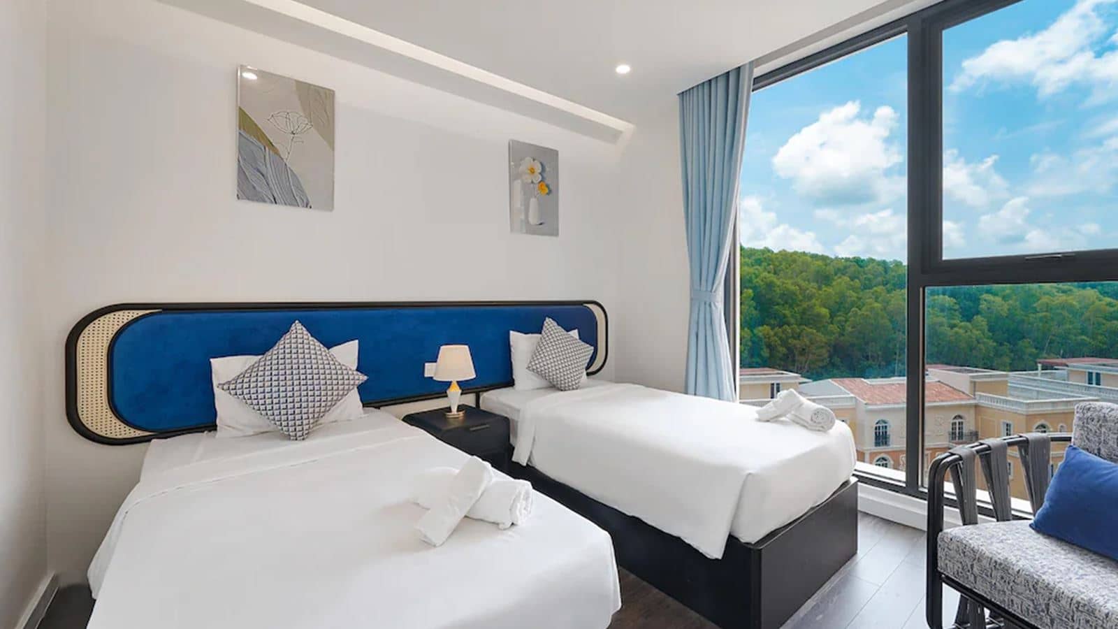 rooms-three-bedroom-mountain-view-apartment