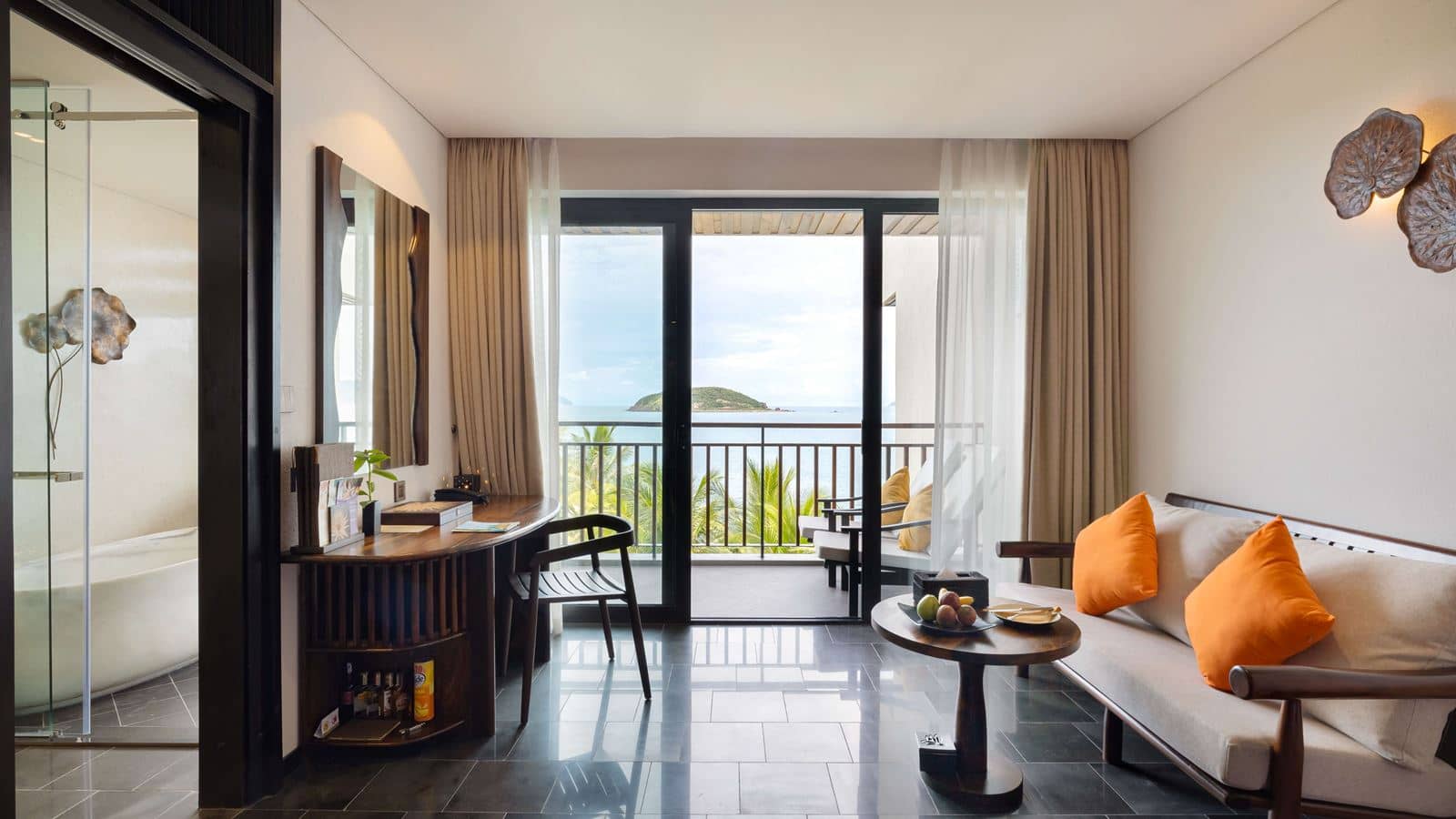 rooms-deluxe-ocean-view-with-children-themed-room