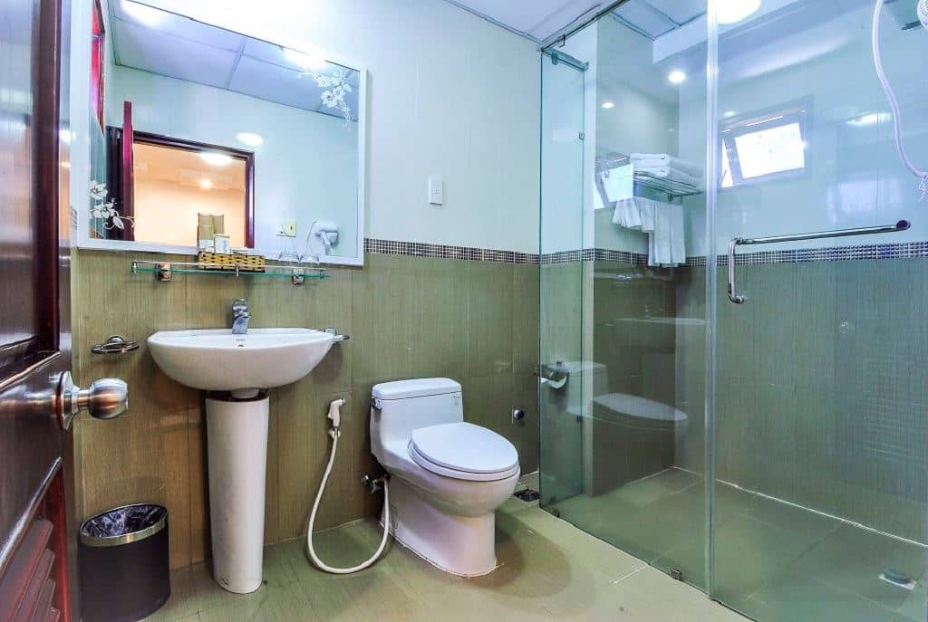 rooms-junior-city-view