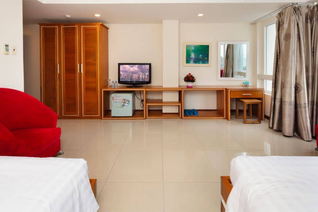 rooms-deluxe-room