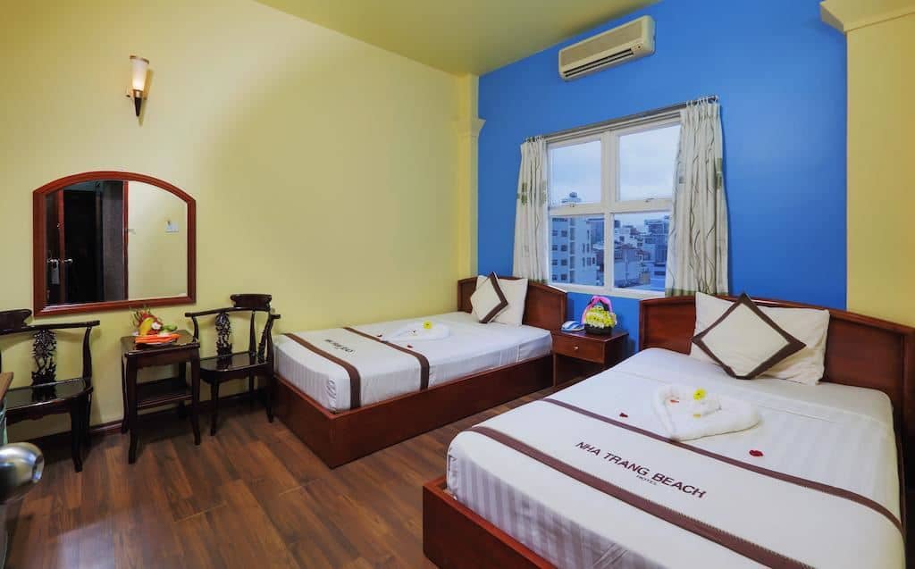 rooms-deluxe-with-window