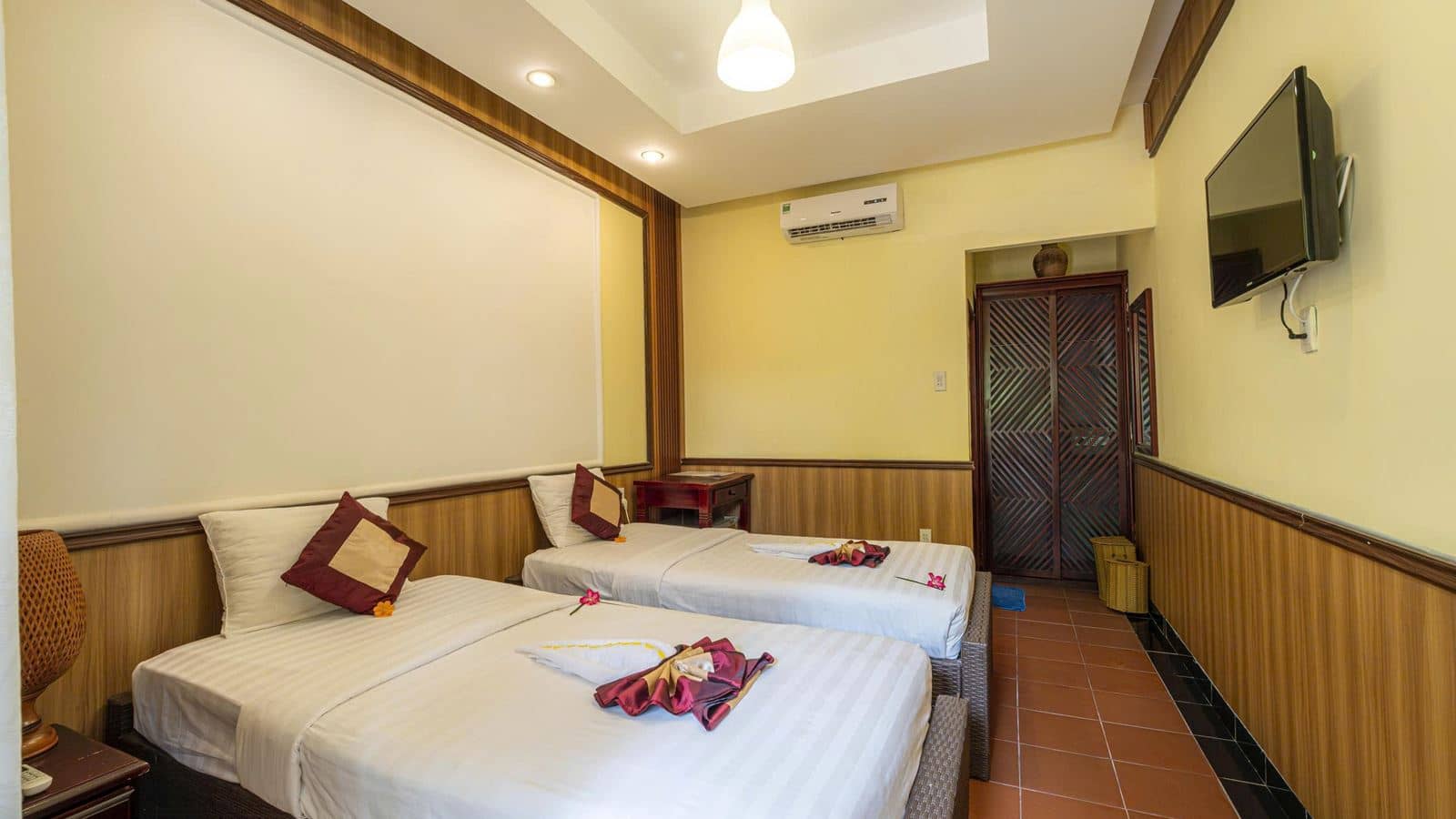 rooms-bungalow-superior-garden-view-with-terrace