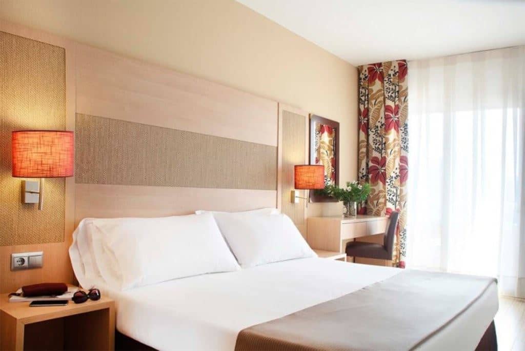 rooms-superior-room