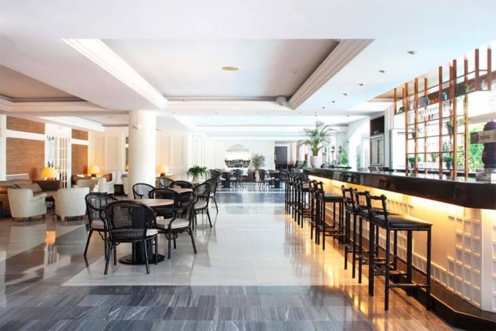 bars-lobby-bar