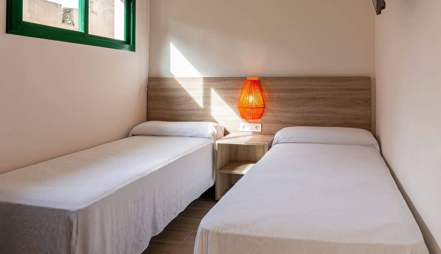 rooms-apartment-24-pax
