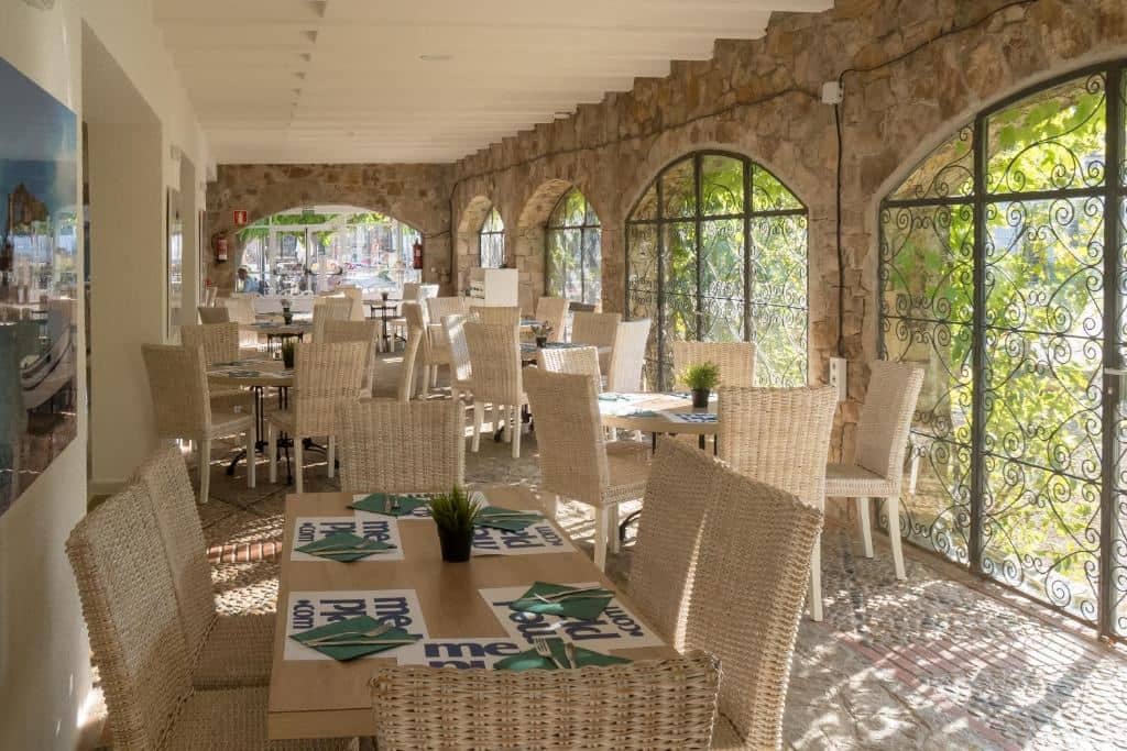 restaurants-restaurants