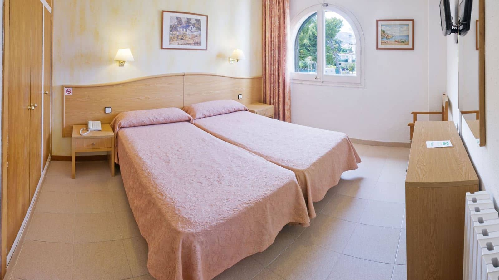 rooms-standard-room