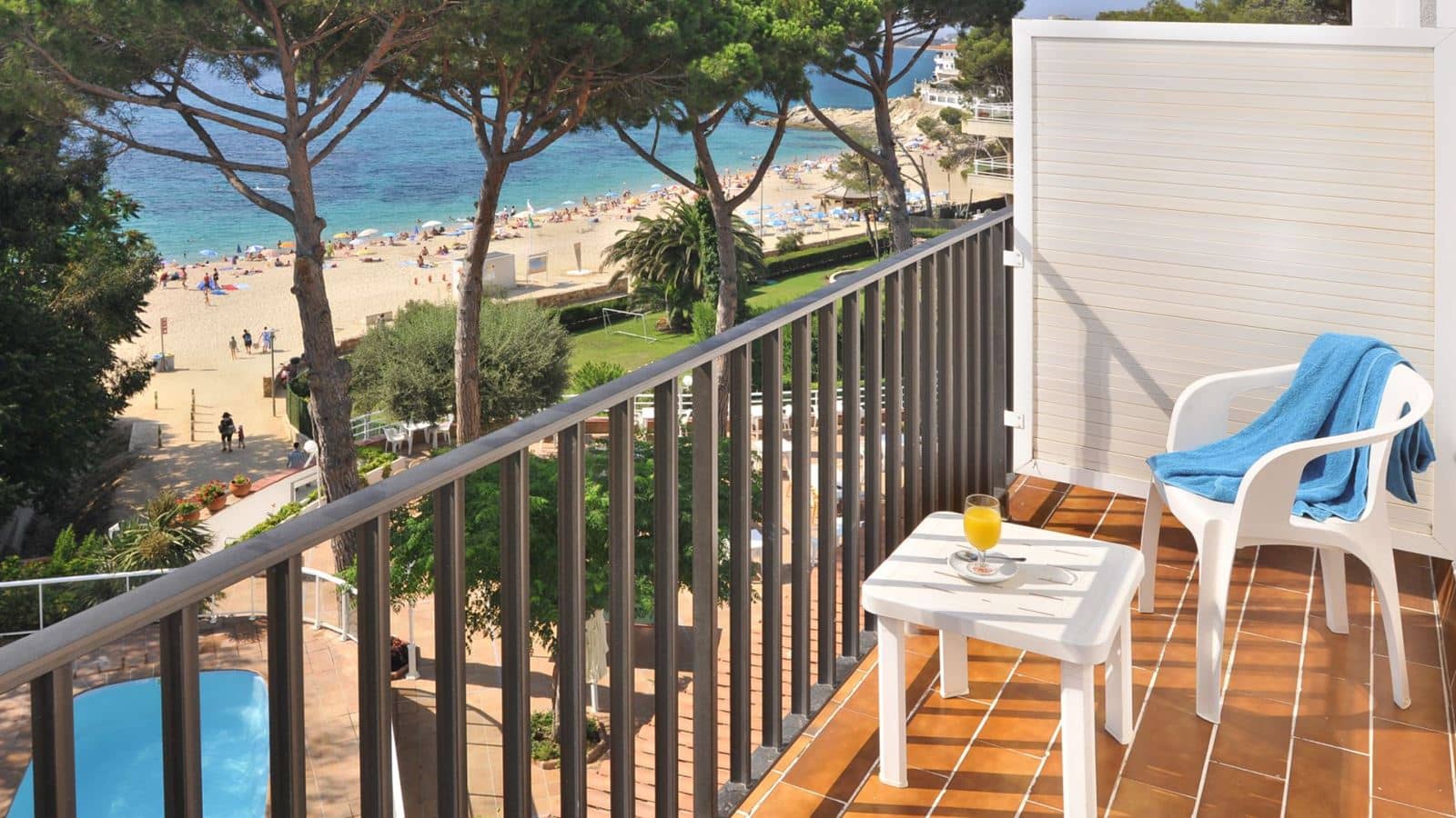 rooms-balcony-room