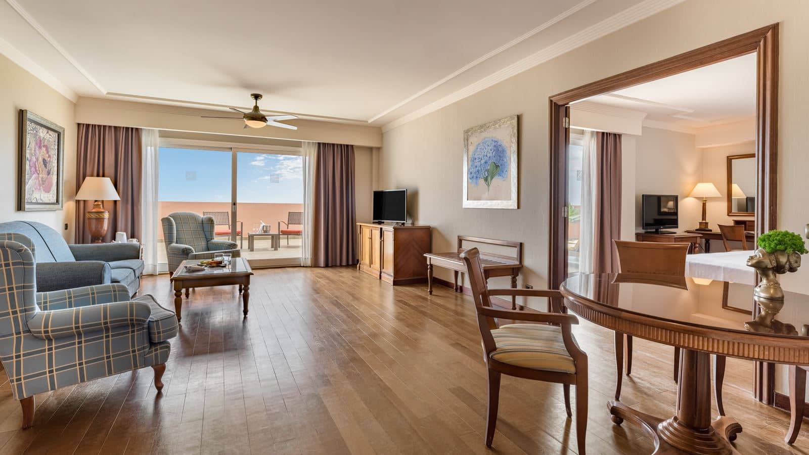 rooms-suite-sea-view-balcony-or-terrace