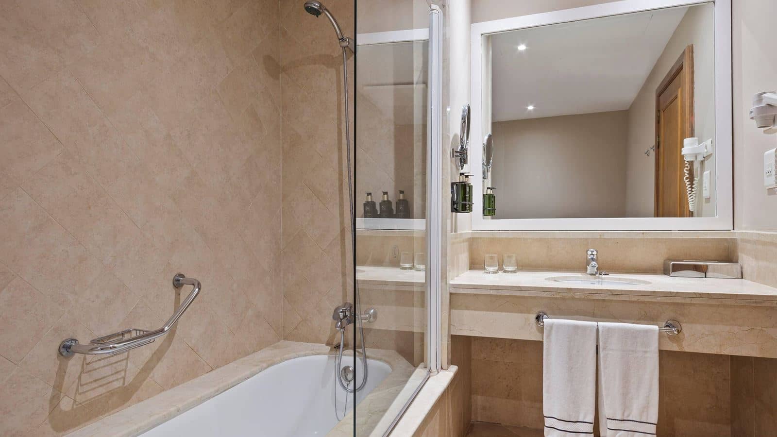 rooms-double-melia-room-balcony-or-terrace