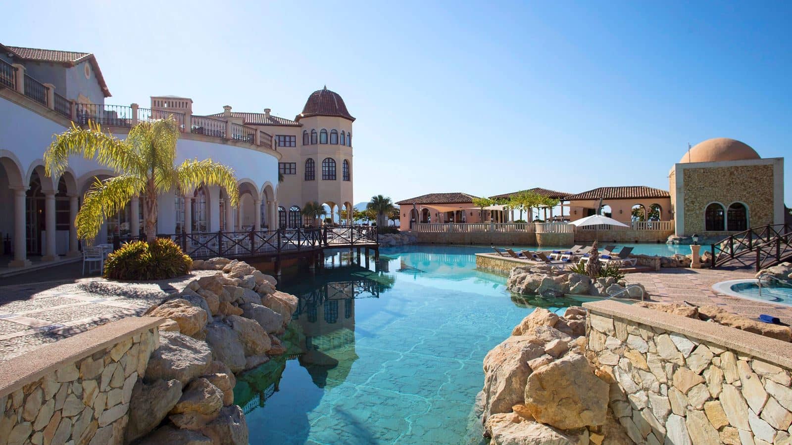 pools-outdoor-pool