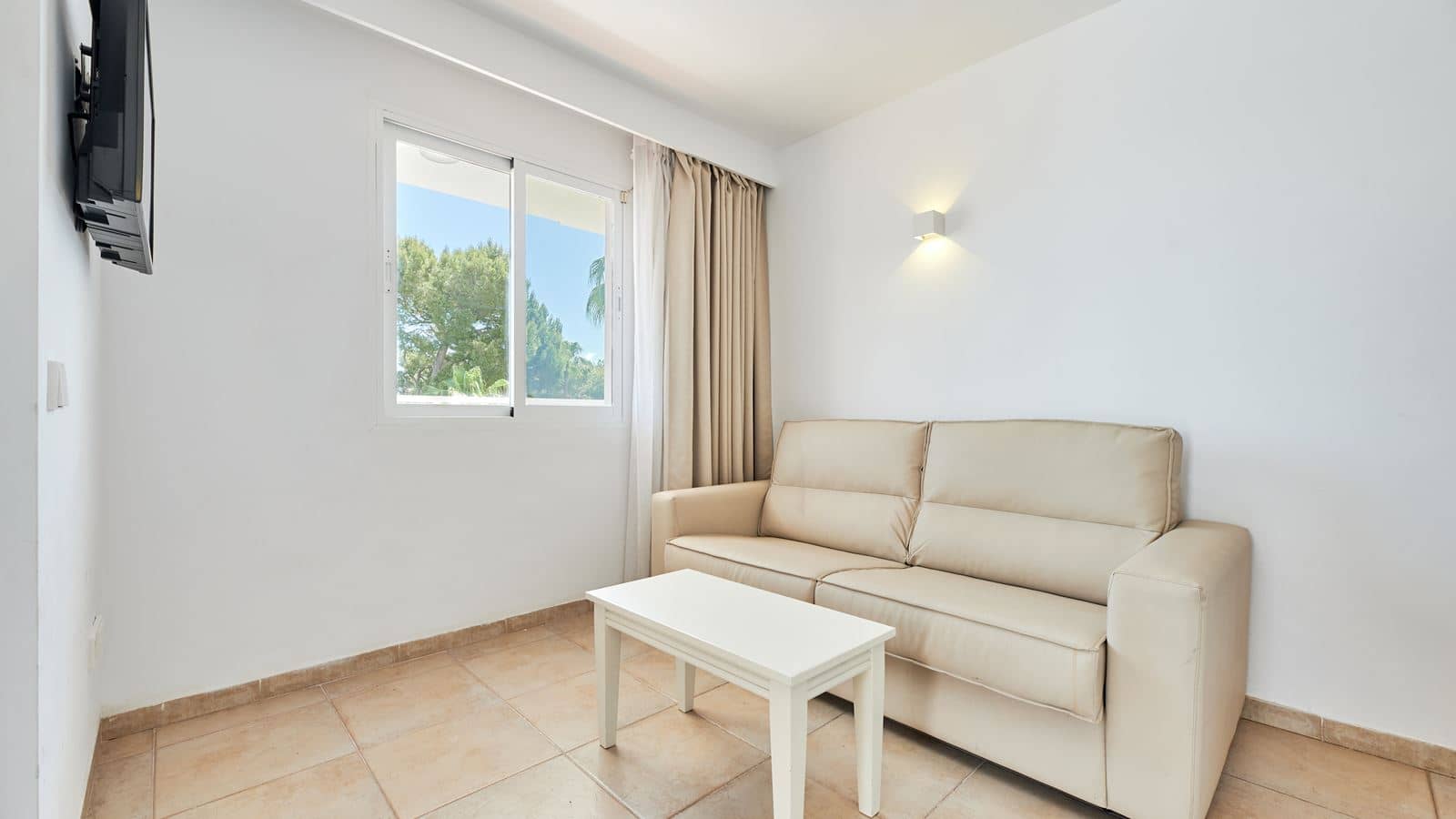 rooms-1-bedroom-apartment