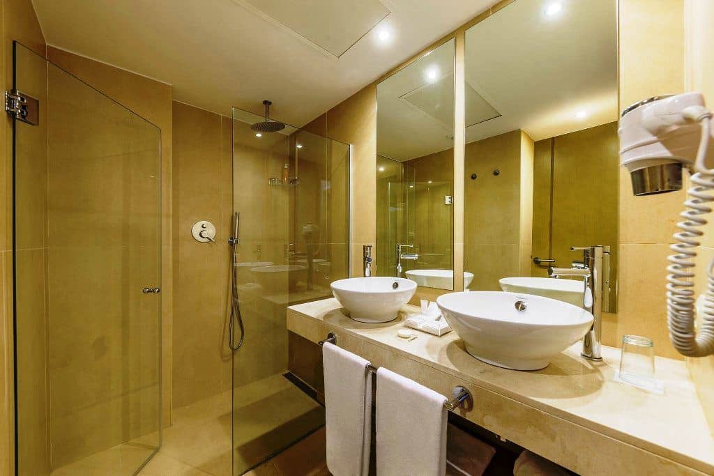 rooms-family-room
