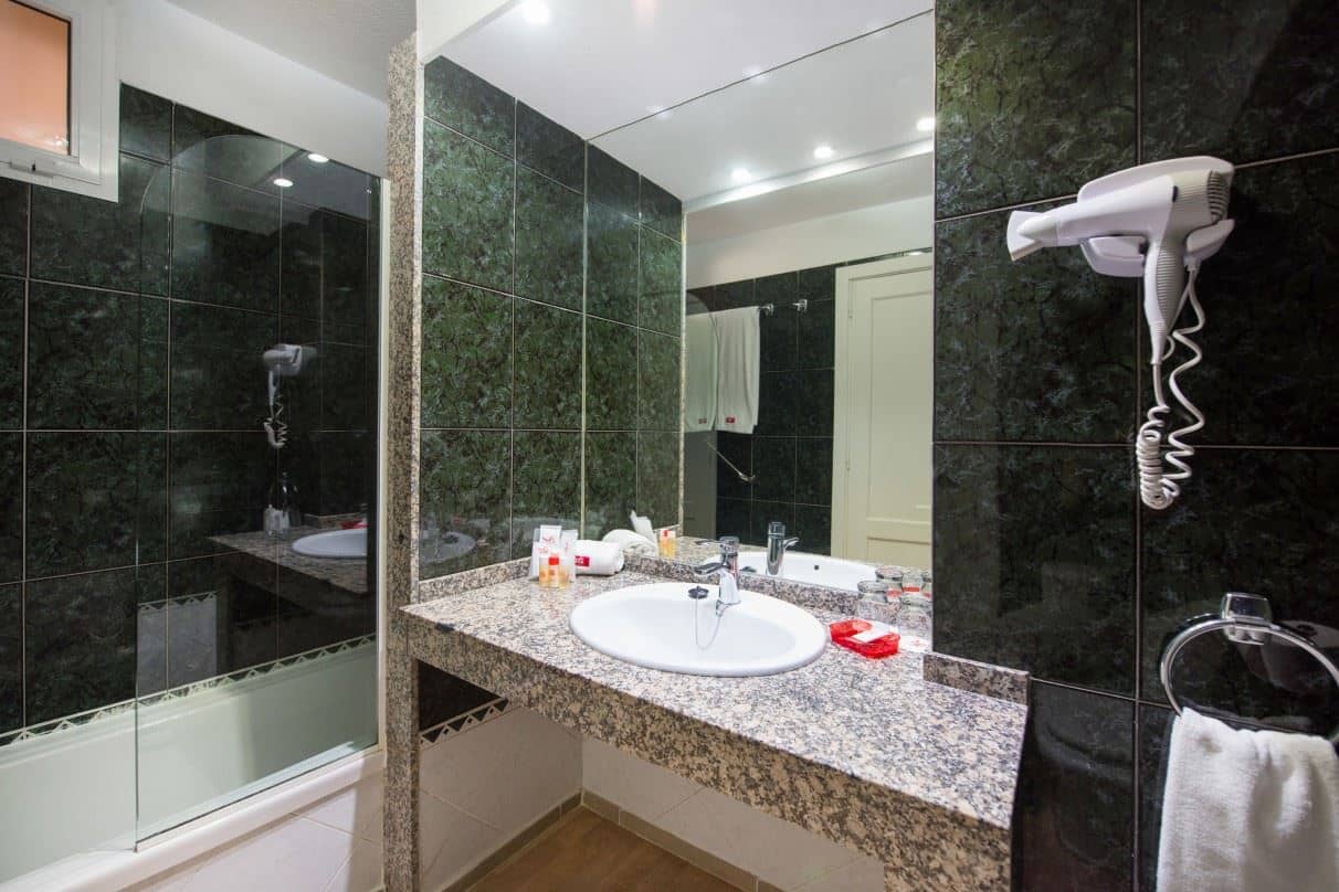 rooms-double-basic-a