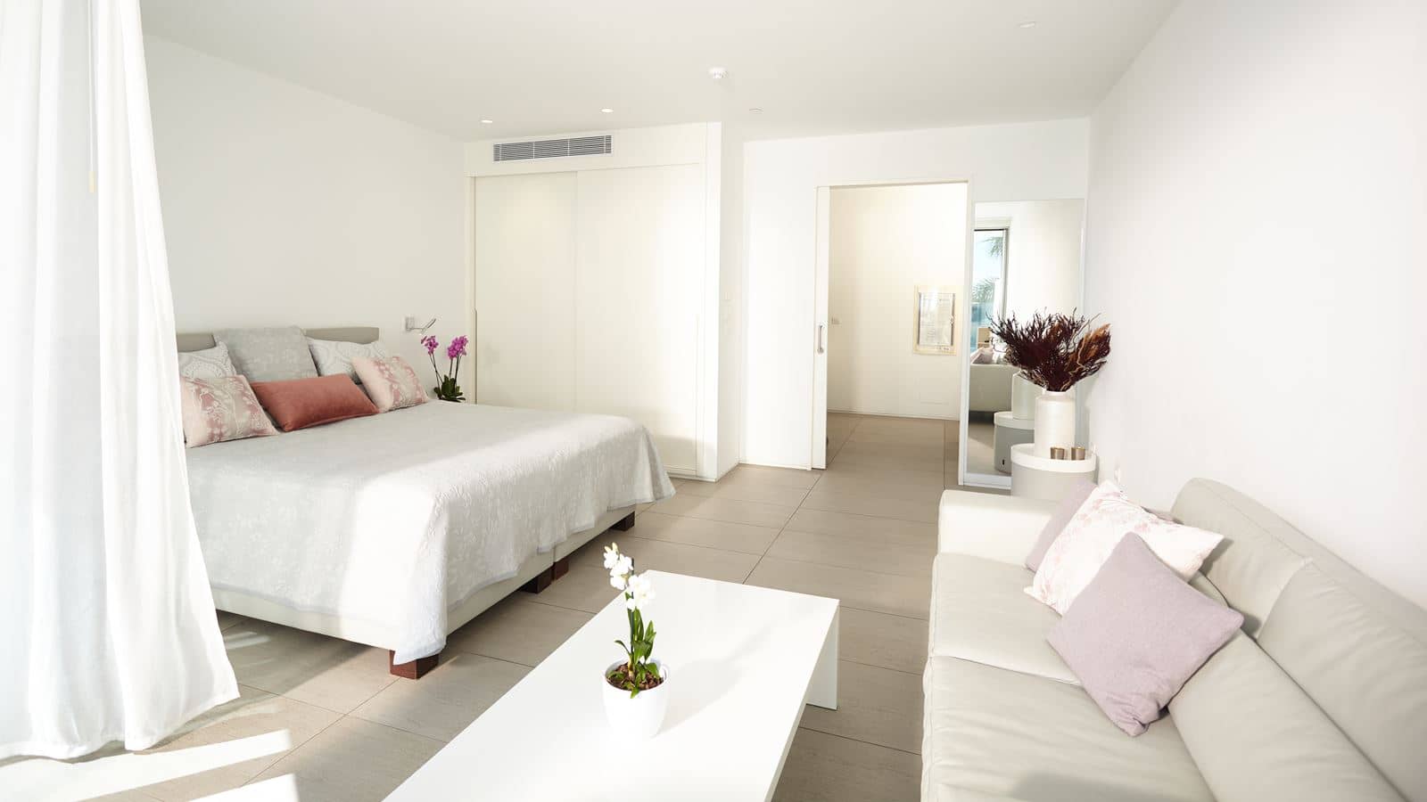 rooms-studio-divinity-xs