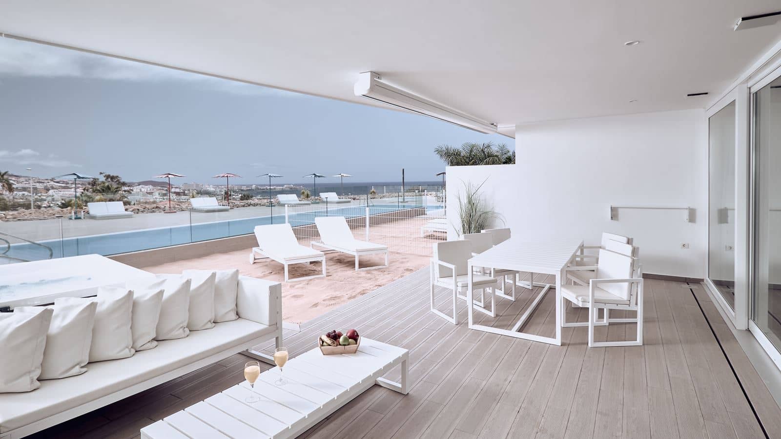 rooms-2-bedroom-suite-with-sea-view-and-jacuzzi-serenity-lago