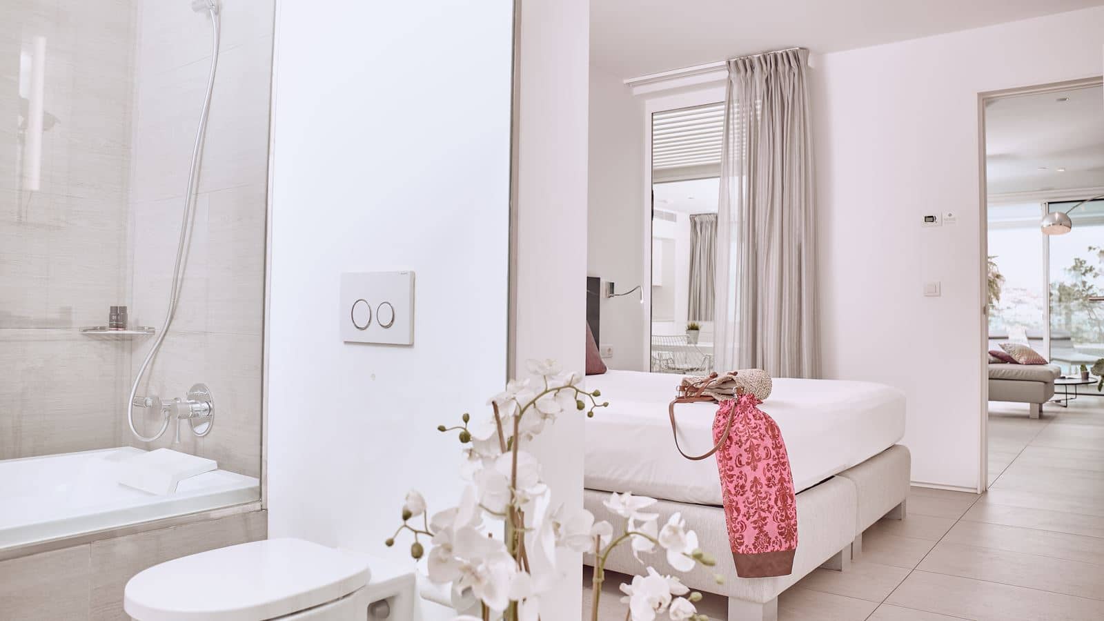 rooms-3-bedroom-suite-with-sea-view-and-private-pool-infinity-rio